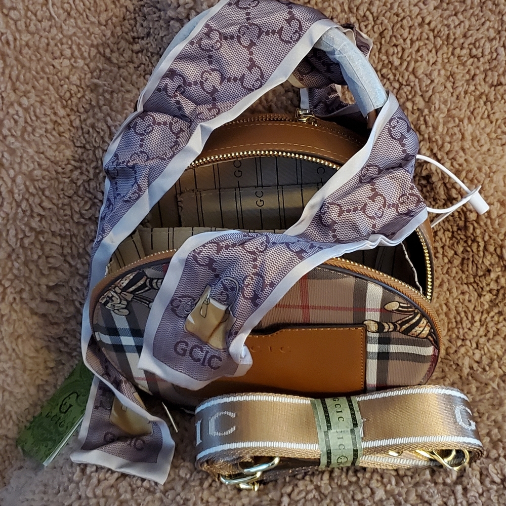 Purse - Picture 5 of 5